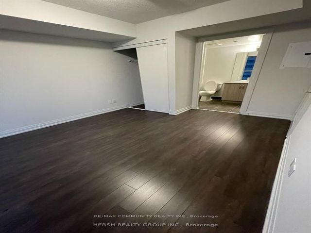 1008 - 20 Meodowglen Pl