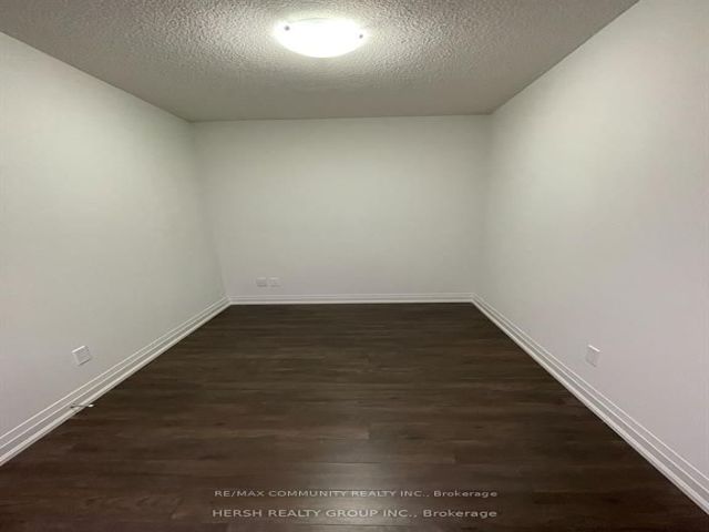 1008 - 20 Meodowglen Pl