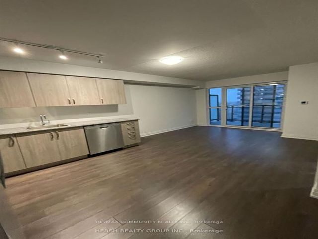 1008 - 20 Meodowglen Pl