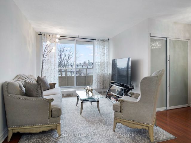 302 - 15 Torrance Rd