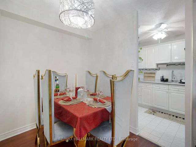 302 - 15 Torrance Rd