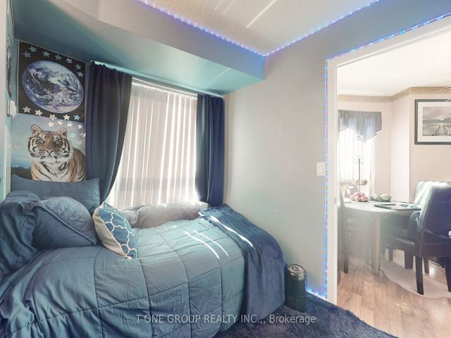2311 - 36 Lee Centre Dr