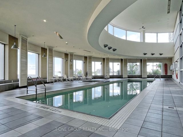 2311 - 36 Lee Centre Dr