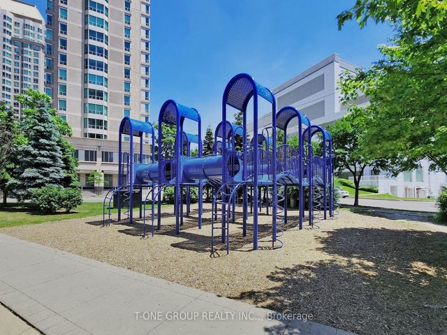 2311 - 36 Lee Centre Dr