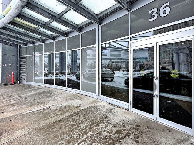 2311 - 36 Lee Centre Dr