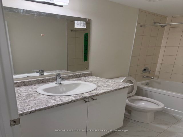 5 - 165 Tapscott Rd