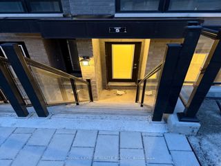 5 - 165 Tapscott Rd