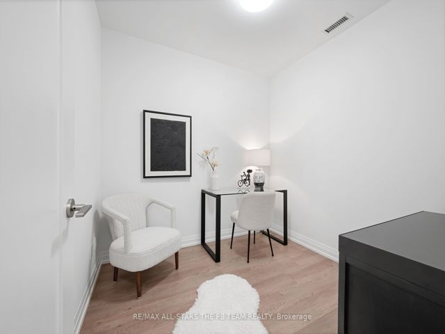 408 - 286 Main St