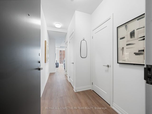 408 - 286 Main St