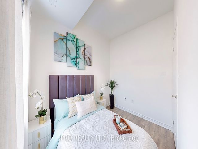 525 - 2791 Eglinton Ave E