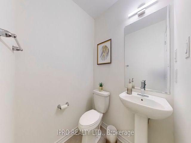 525 - 2791 Eglinton Ave E