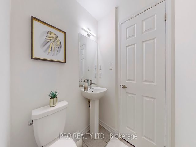 525 - 2791 Eglinton Ave E
