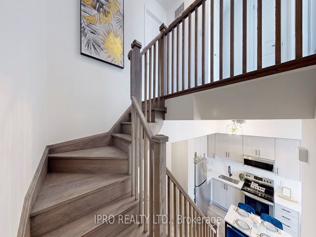525 - 2791 Eglinton Ave E