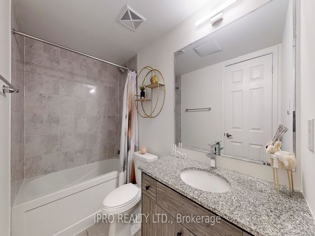 525 - 2791 Eglinton Ave E