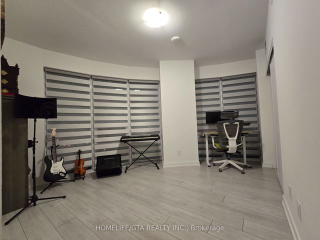 1511 - 2033 Kennedy Rd