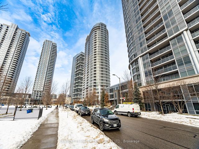 216 - 181 Village Green Sq