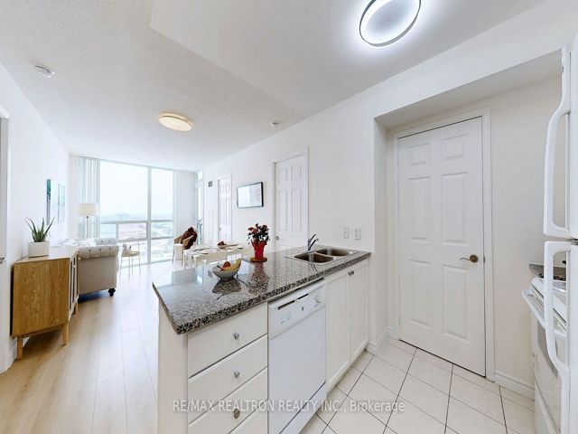 2208 - 68 Grangeway Ave