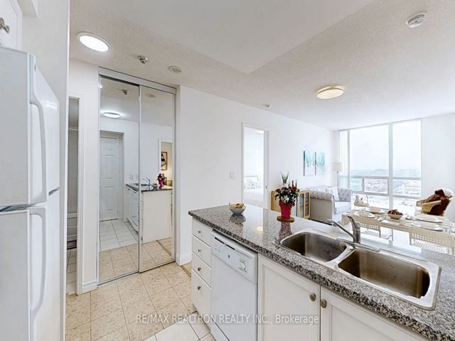 2208 - 68 Grangeway Ave