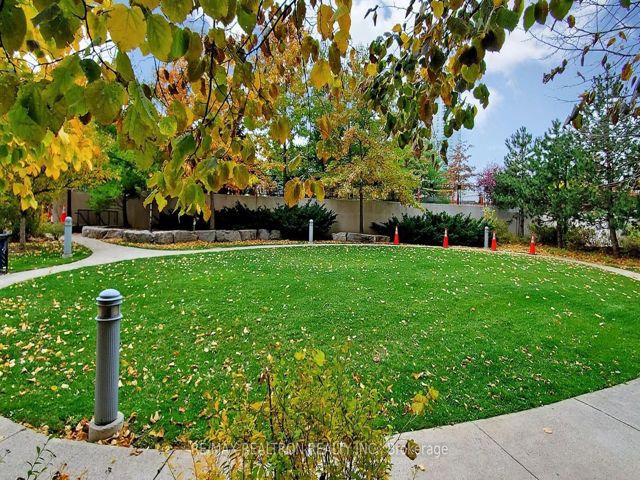2208 - 68 Grangeway Ave