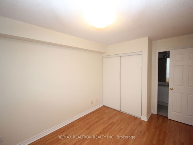 802 - 5039 Finch Ave E