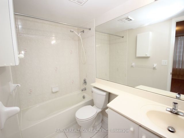 802 - 5039 Finch Ave E