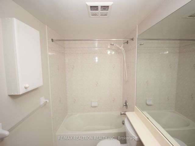 802 - 5039 Finch Ave E