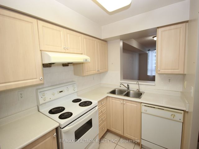 802 - 5039 Finch Ave E