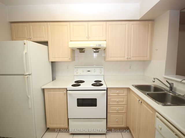 802 - 5039 Finch Ave E