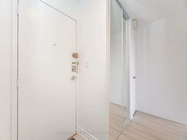 1407 - 90 Ling Rd
