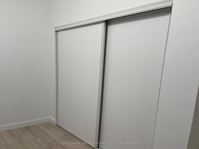 4B1 unit 85 - 176 CLONMORE Dr