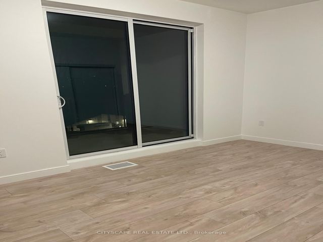 4B1 unit 85 - 176 CLONMORE Dr