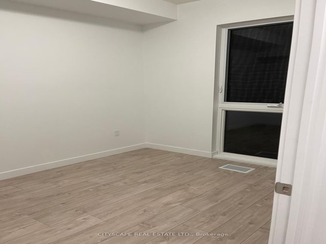 4B1 unit 85 - 176 CLONMORE Dr