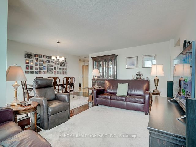2906 - 88 Grangeway Ave