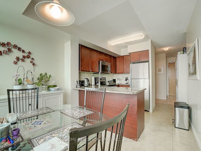 2906 - 88 Grangeway Ave