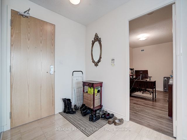 2906 - 88 Grangeway Ave