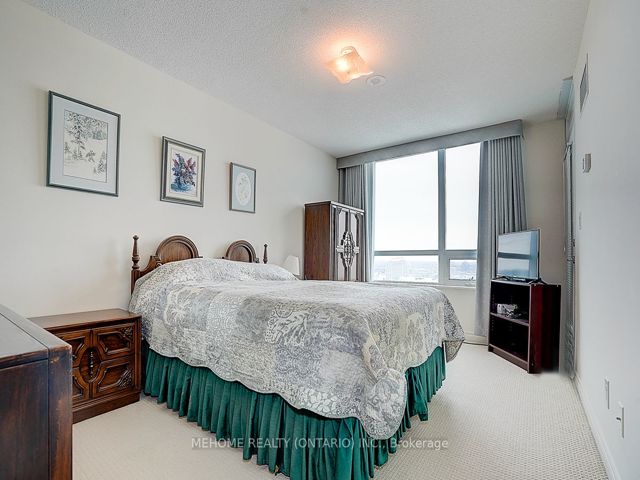 2906 - 88 Grangeway Ave