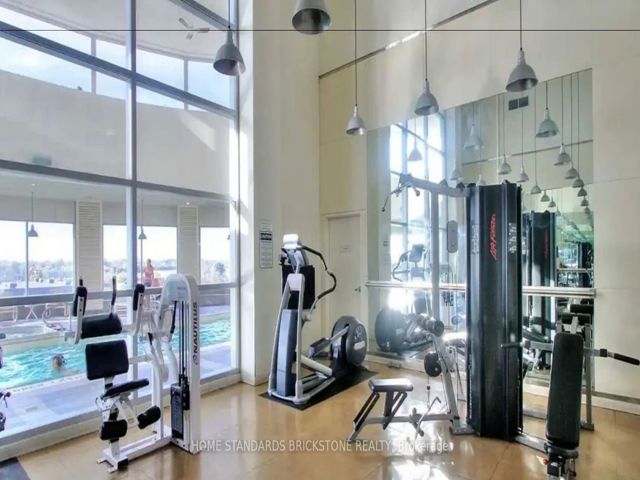 1616 - 36 Lee Centre Dr