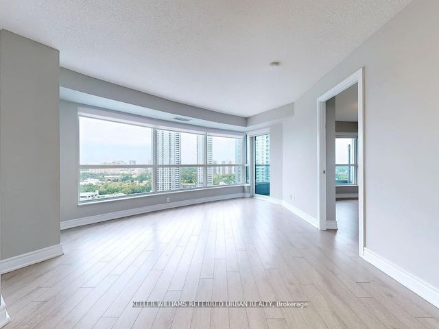1609 - 125 Village Green Sq