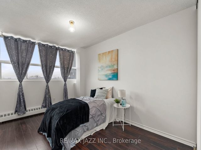 605 - 4091 Sheppard Ave E