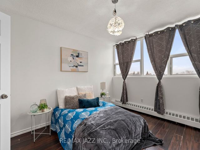 605 - 4091 Sheppard Ave E