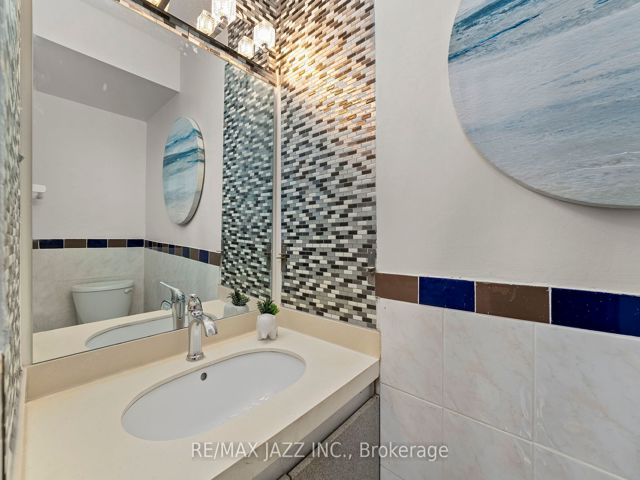 605 - 4091 Sheppard Ave E