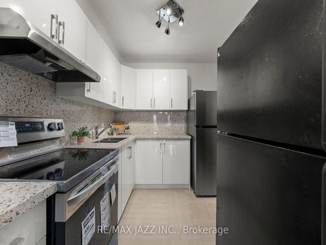 605 - 4091 Sheppard Ave E