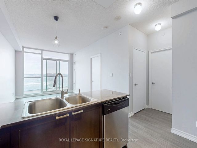 1805 - 1328 Birchmount Rd