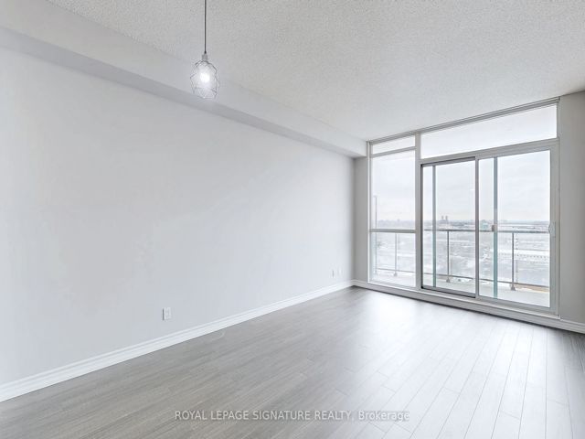 1805 - 1328 Birchmount Rd