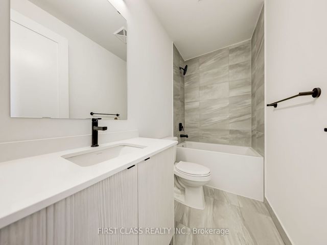 904 - 2369 Danforth Ave