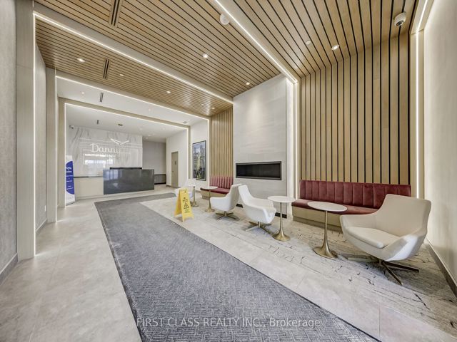 904 - 2369 Danforth Ave