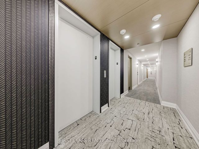 904 - 2369 Danforth Ave