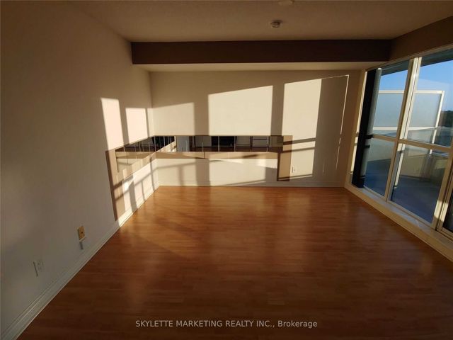 711 - 60 Town Centre Crt