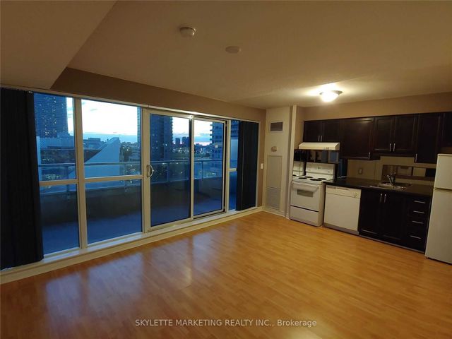 711 - 60 Town Centre Crt