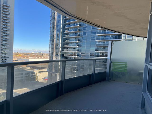 1109 - 125 Village Green Sq